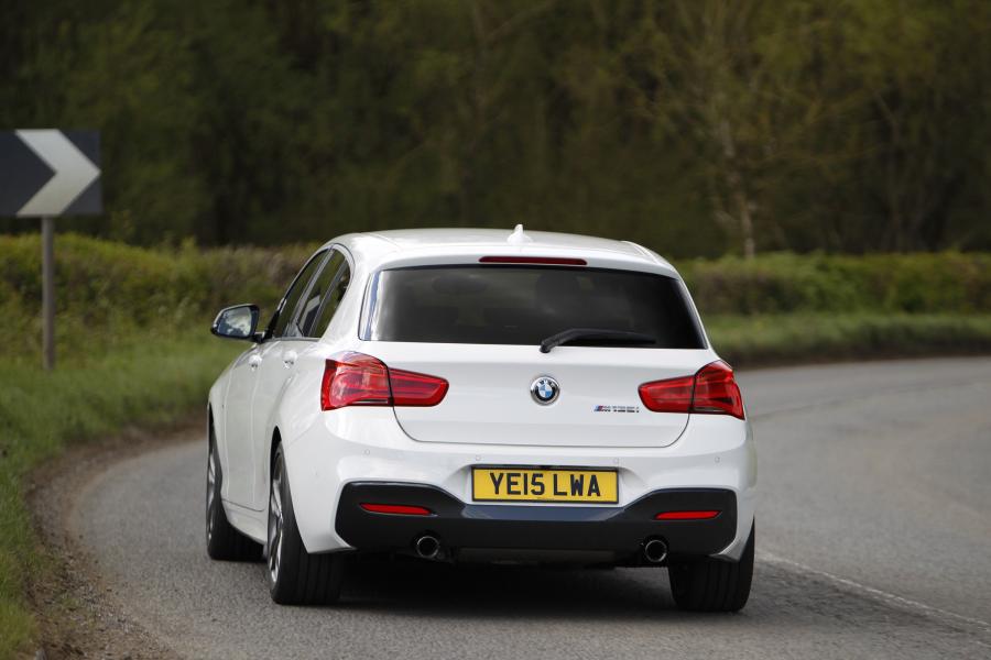  BMW M135i 5-Door 2015 года  (UK) (фото 8 из 12)